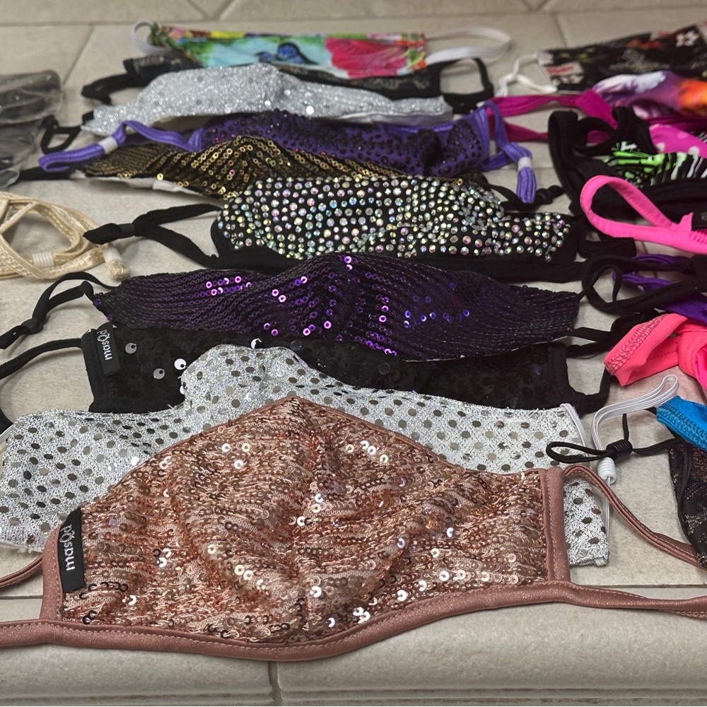 Bundle of 22 Assorted masks AND  3 Lanyards - Picture 3 of 15